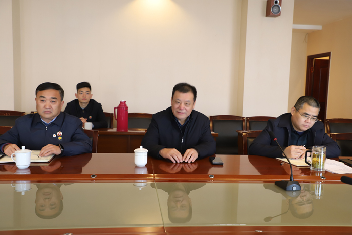 座谈.jpg